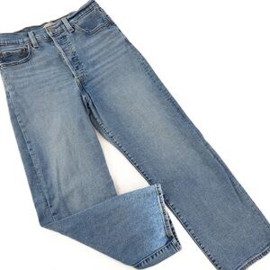 Levi’s Jeans Womens 28 Ribcage Straight Ankle Button Fly Stretch